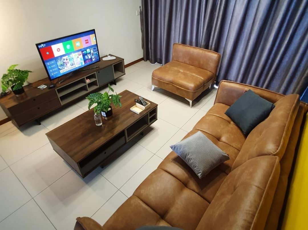 The Landmark By Katana 3Br To 4Br Luxury Seaview Landmark Homestay At Gurney 15-16Pax 无敌海景套房 Tanjung Tokong Exterior photo