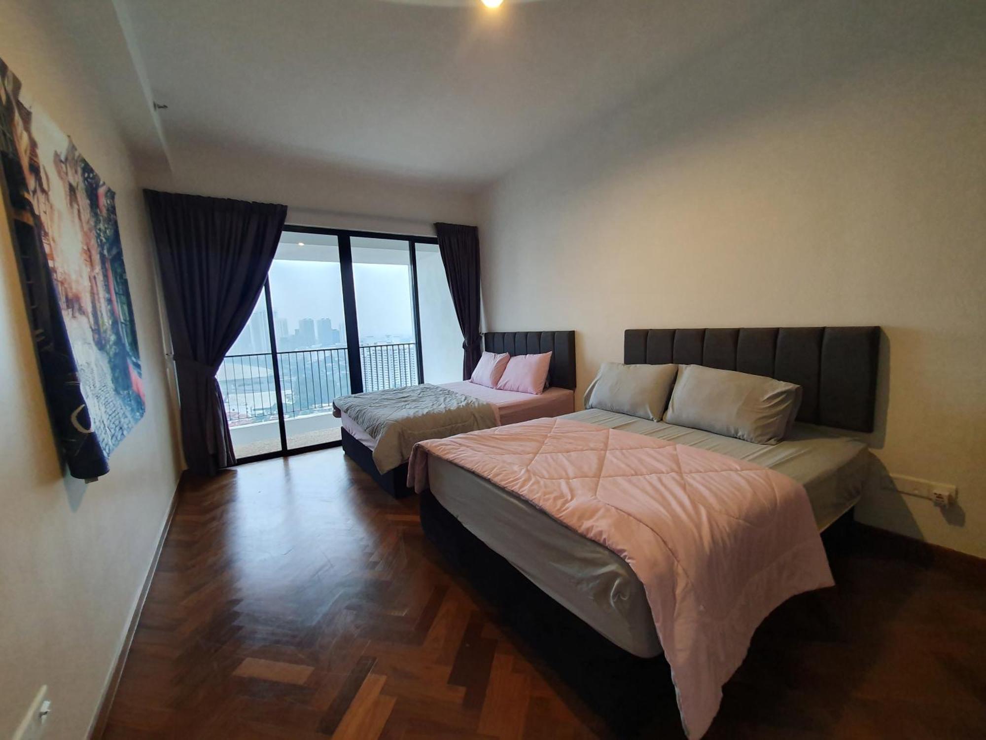 The Landmark By Katana 3Br To 4Br Luxury Seaview Landmark Homestay At Gurney 15-16Pax 无敌海景套房 Tanjung Tokong Exterior photo